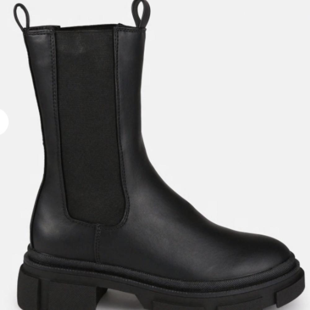Black Chunky Pull On Ankle Boots